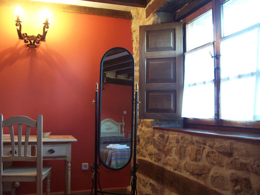 Casa Rural La Toba I Y II Bezana Δωμάτιο φωτογραφία