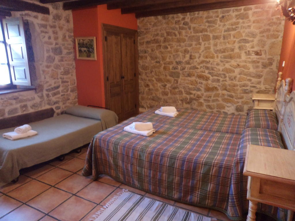 Casa Rural La Toba I Y II Bezana Δωμάτιο φωτογραφία